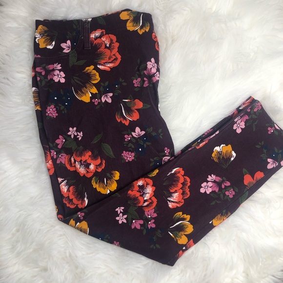 Maroon Floral Jegging Pant back pockets SO COMFY - Picture 6 of 6